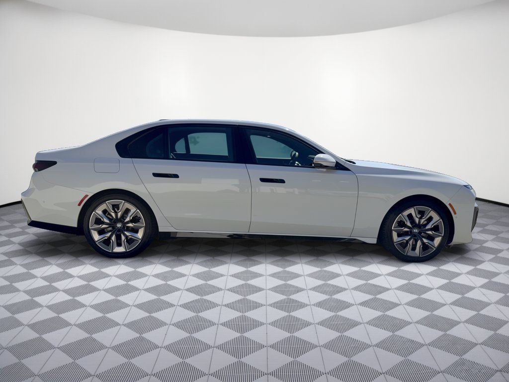 New 2026 BMW i7 xDrive60 AWD/4WD image 8