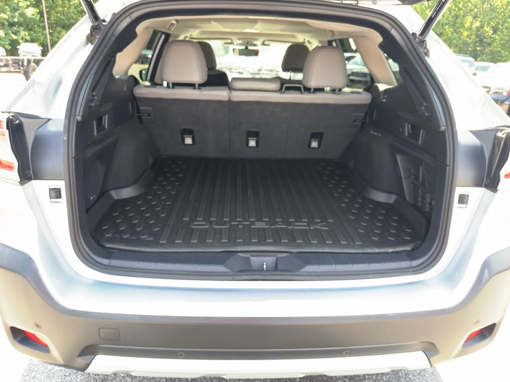 Certified 2025 Subaru Outback Limited AWD/4WD image 30