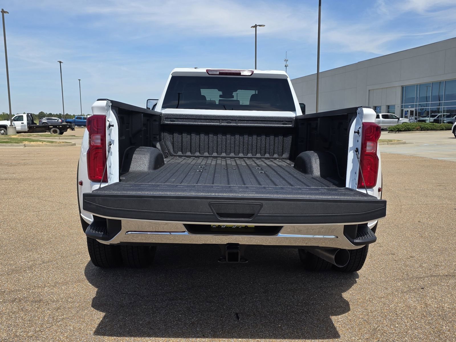 New 2026 Chevrolet Silverado 3500 W/T image 22