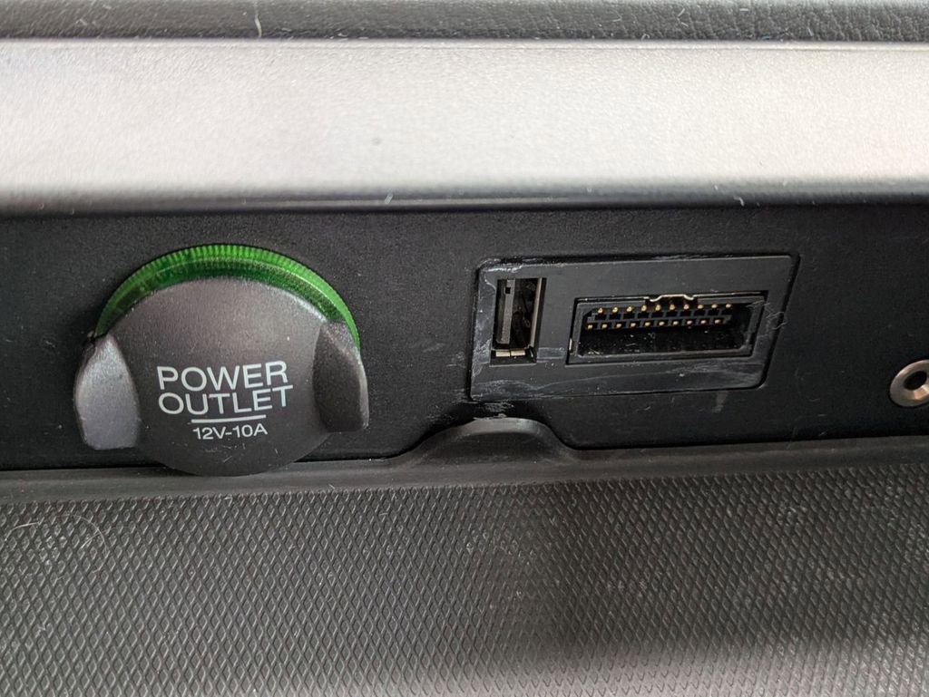 Used 2015 Aston Martin Rapide S image 26