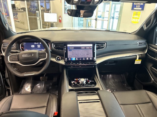 New 2026 Jeep Grand Wagoneer Limited w/ Convenience Group I AWD/4WD image 9