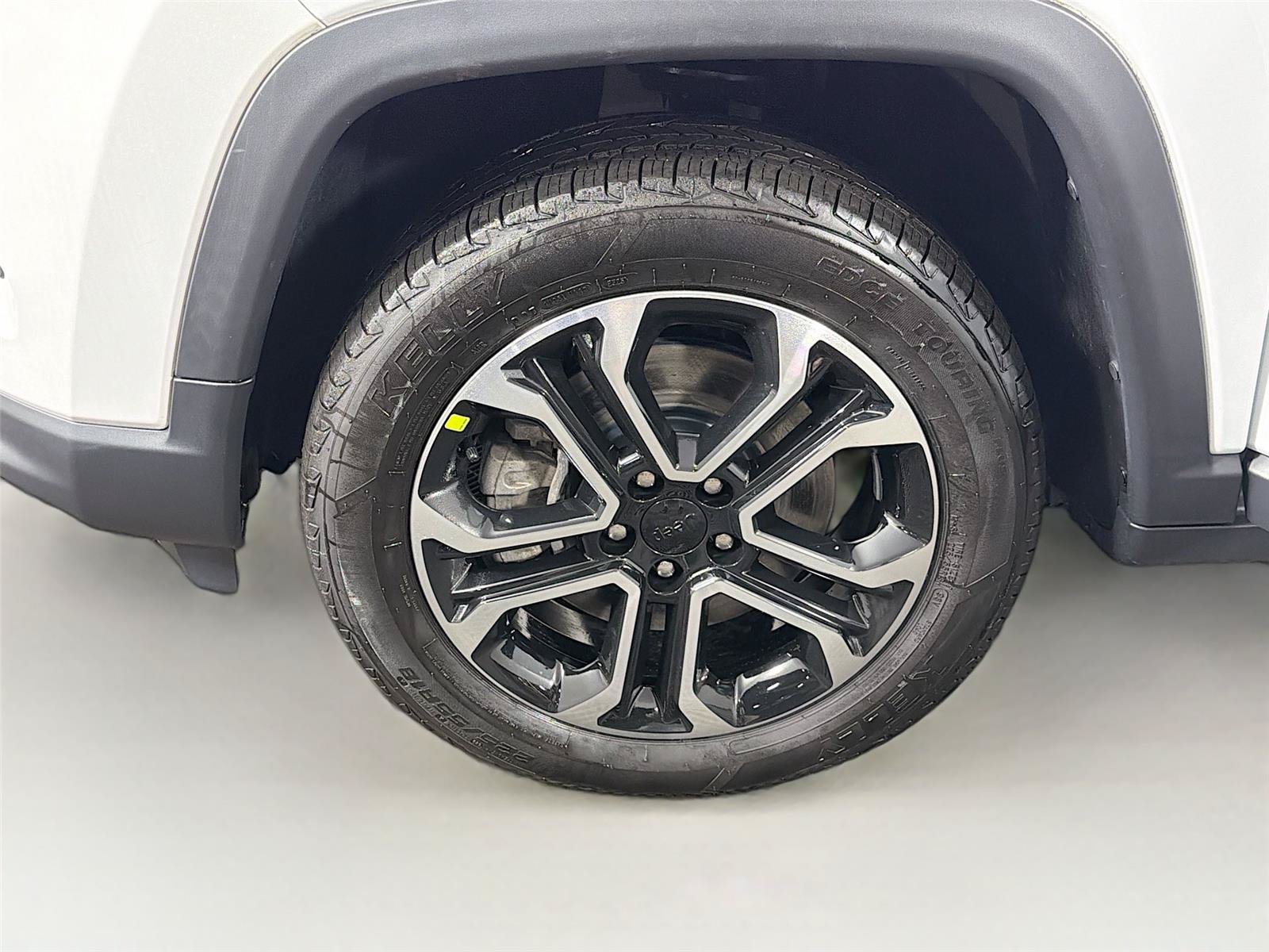 Used 2023 Jeep Compass Limited w/ Sun and Sound Group AWD/4WD image 32
