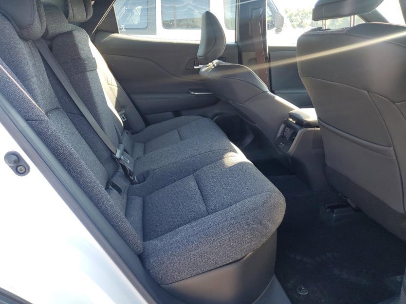 Used 2023 Toyota Crown XLE image 6