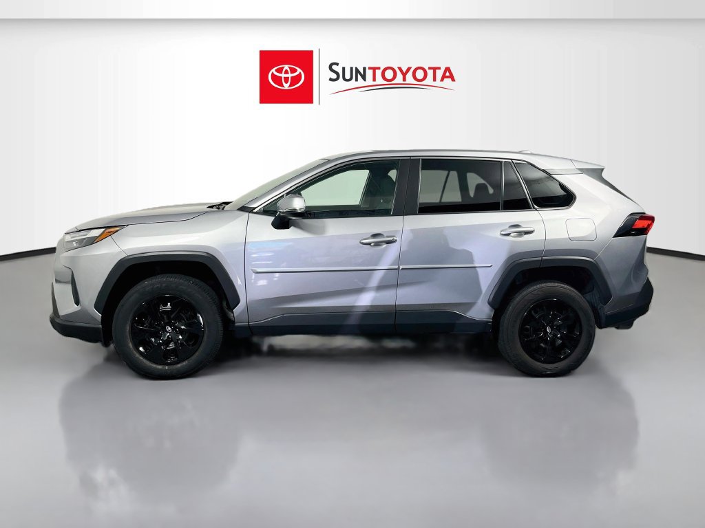 Used 2023 Toyota RAV4 LE AWD/4WD image 6