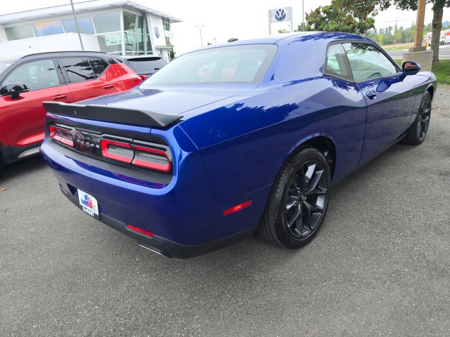 Used 2019 Dodge Challenger SXT w/ Driver Convenience Group image 4
