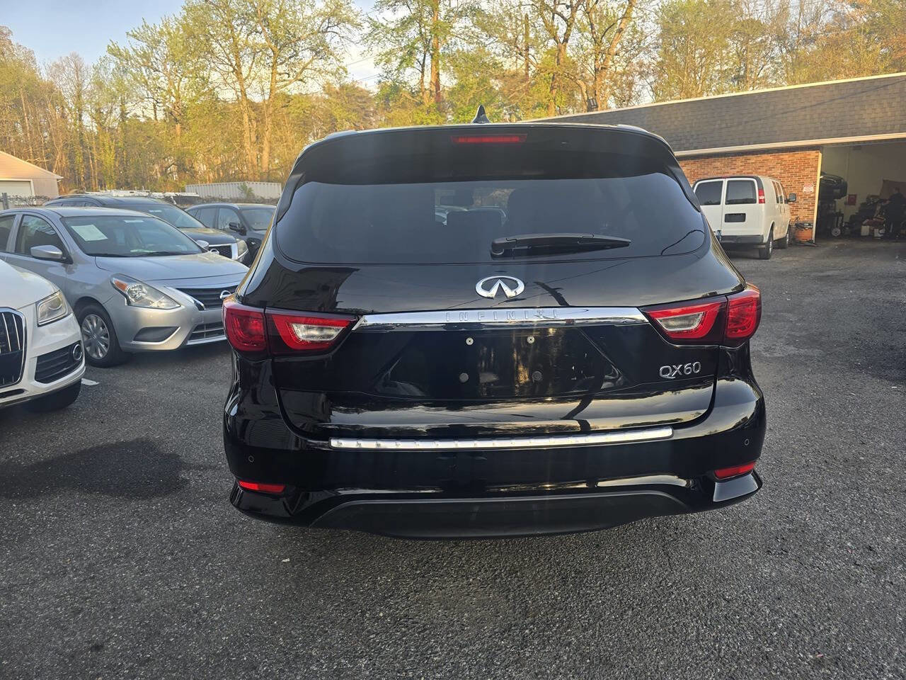 Used 2017 INFINITI QX60 AWD w/ Premium Plus Package image 5