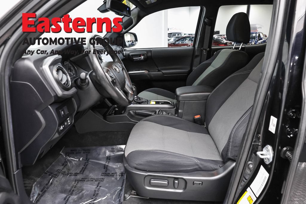 Used 2021 Toyota Tacoma TRD Off-Road AWD/4WD image 14
