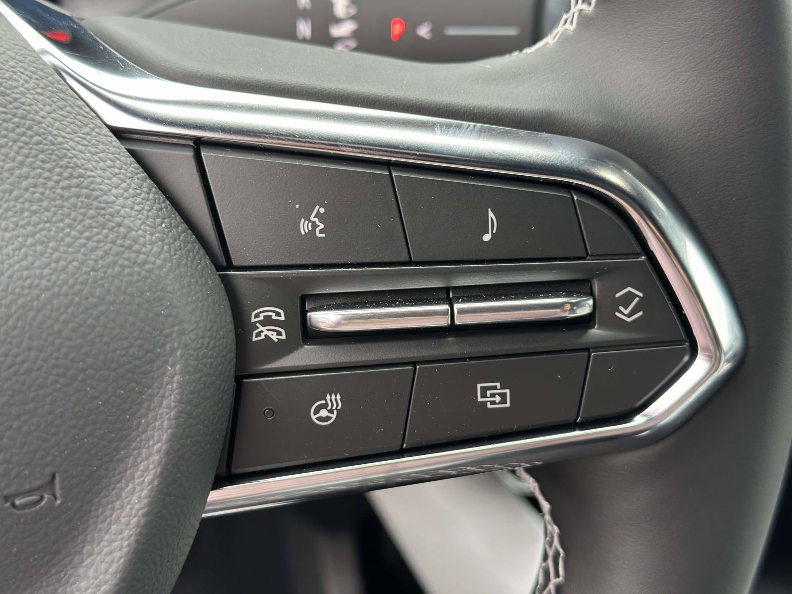 New 2026 Chevrolet Equinox EV LT AWD/4WD image 14