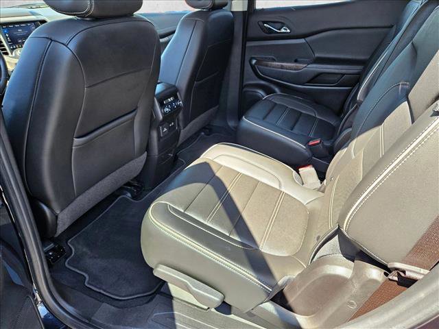 Used 2022 GMC Acadia Denali w/ Denali Ultimate Package AWD/4WD image 18