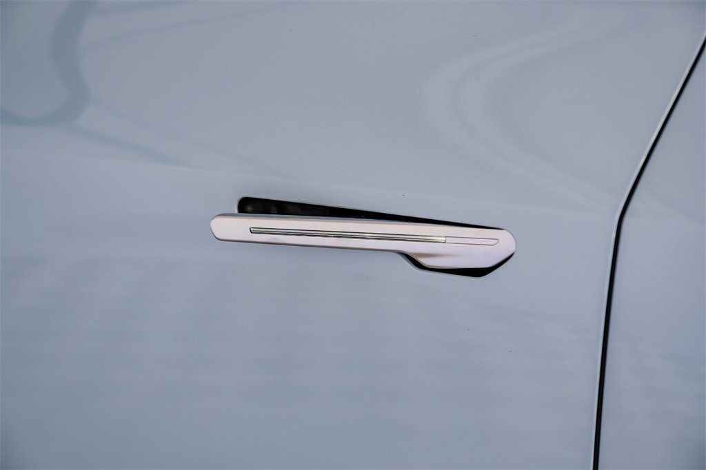 Used 2024 Cadillac Lyriq Luxury image 41