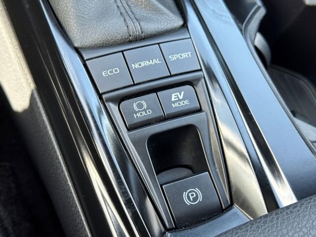 Used 2025 Toyota Camry SE image 26