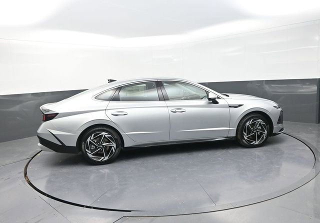 New 2026 Hyundai Sonata SEL FWD image 9