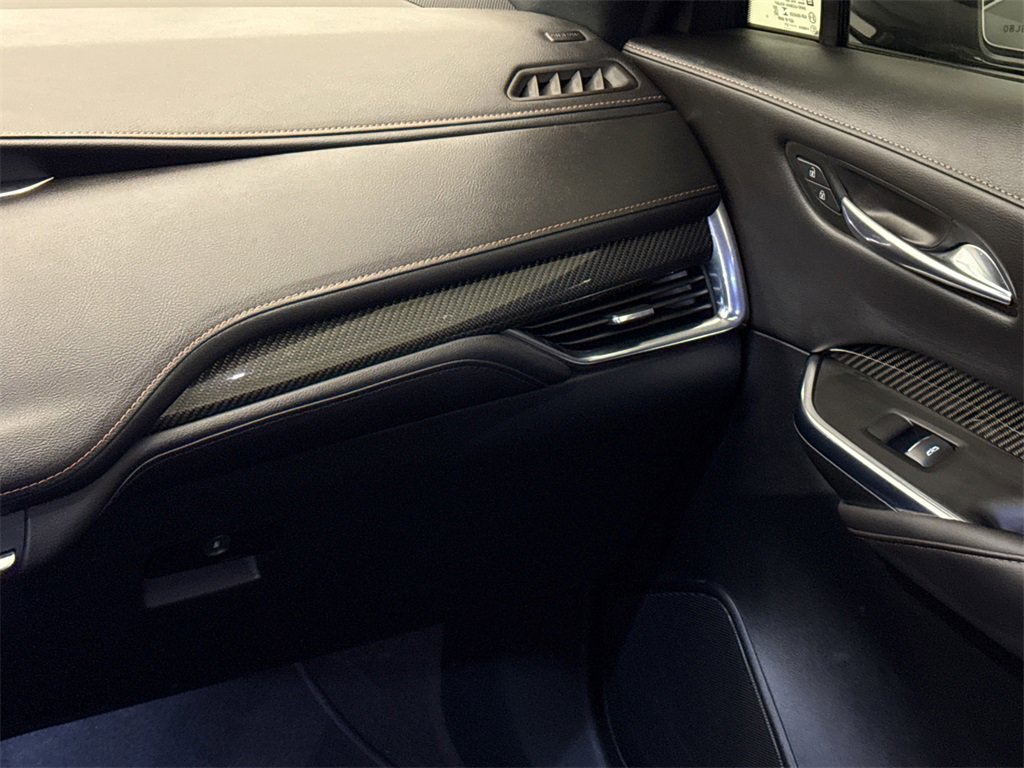 Used 2022 Cadillac XT4 Sport w/ Safety Alert Package image 16
