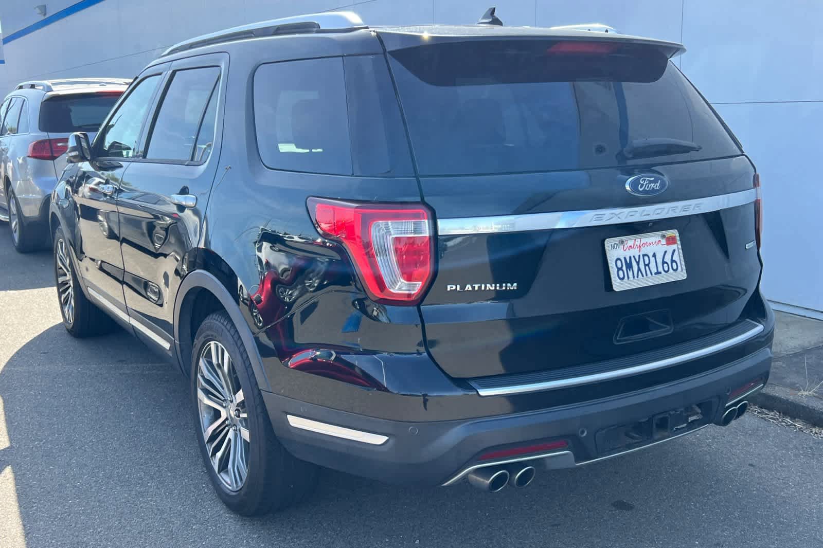 Used 2018 Ford Explorer Platinum AWD/4WD image 6