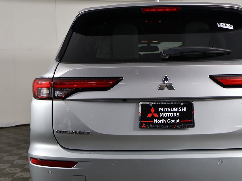 Used 2023 Mitsubishi Outlander SEL image 17