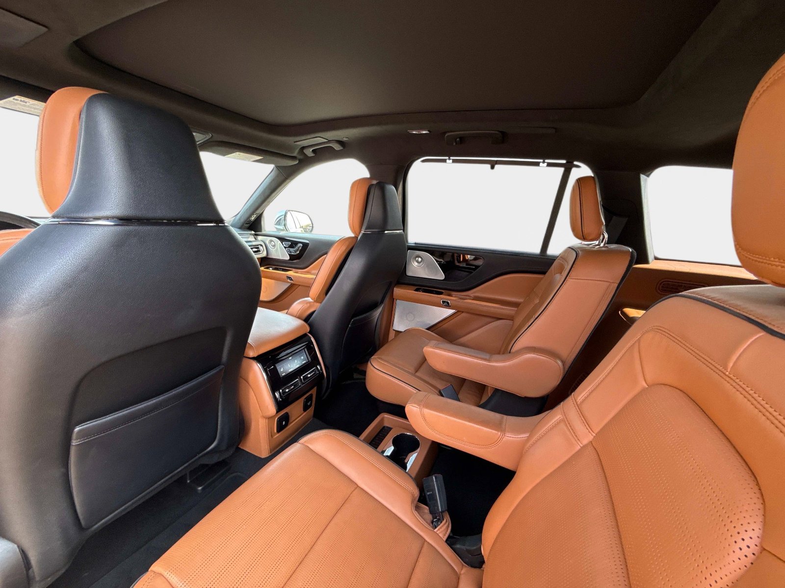 Used 2020 Lincoln Aviator Black Label w/ Class IV Trailer Tow Package image 20