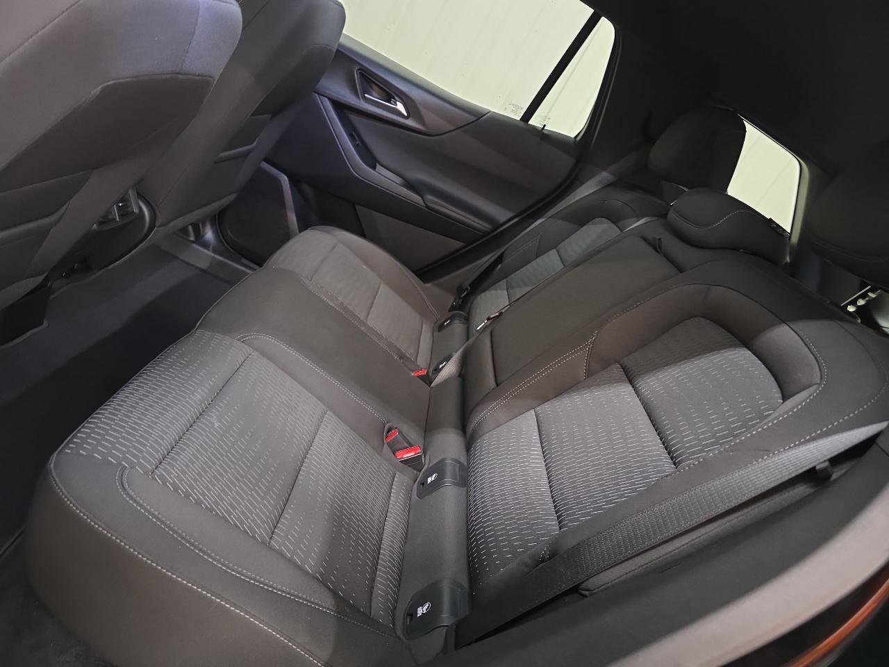 Used 2025 Chevrolet Equinox LT image 36