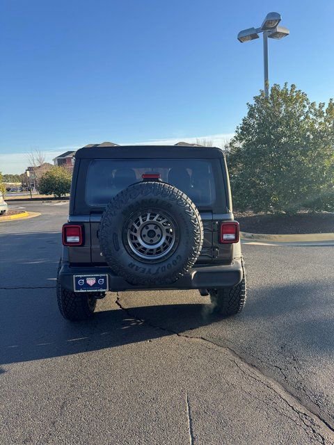 Used 2020 Jeep Wrangler Sport image 5