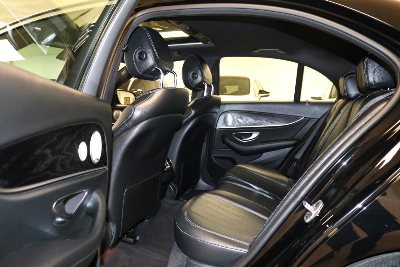 Used 2020 Mercedes-Benz E 350 Sedan image 15