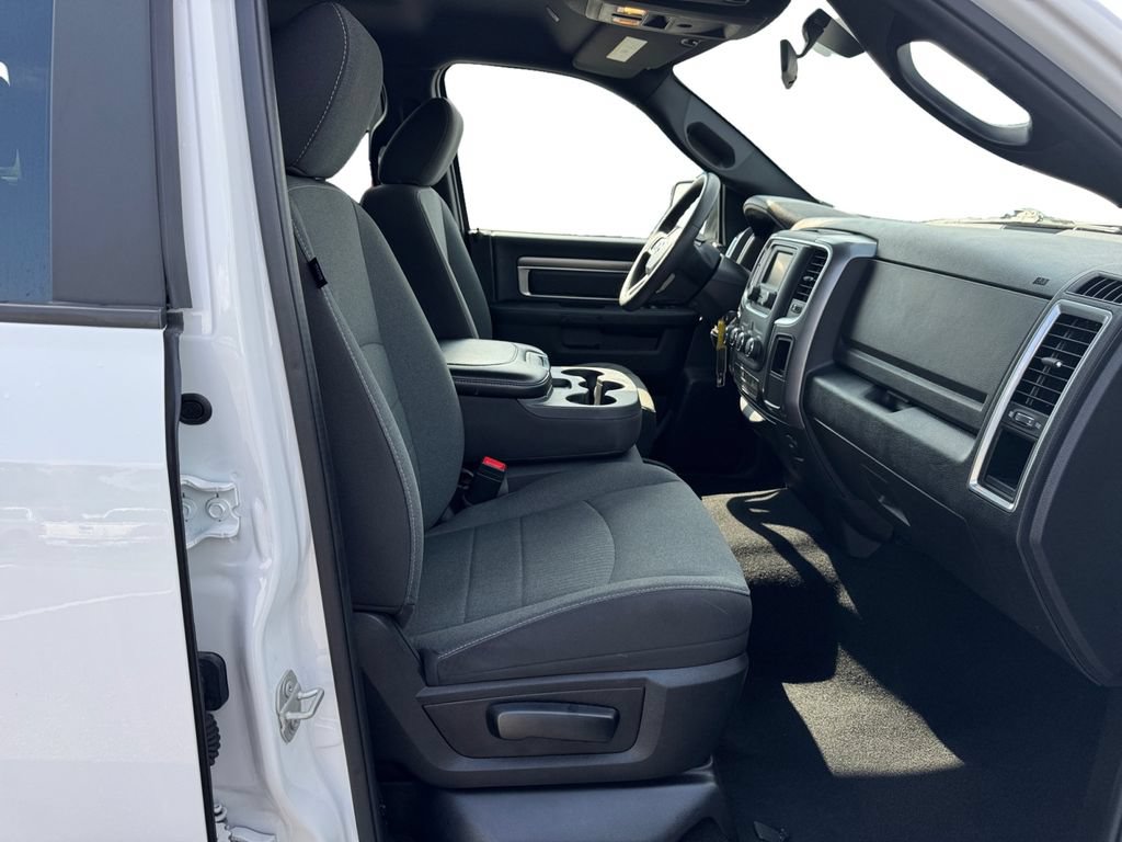 Used 2024 RAM 1500 Warlock RWD image 15