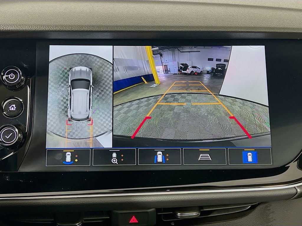 Used 2023 Buick Envision Avenir image 14