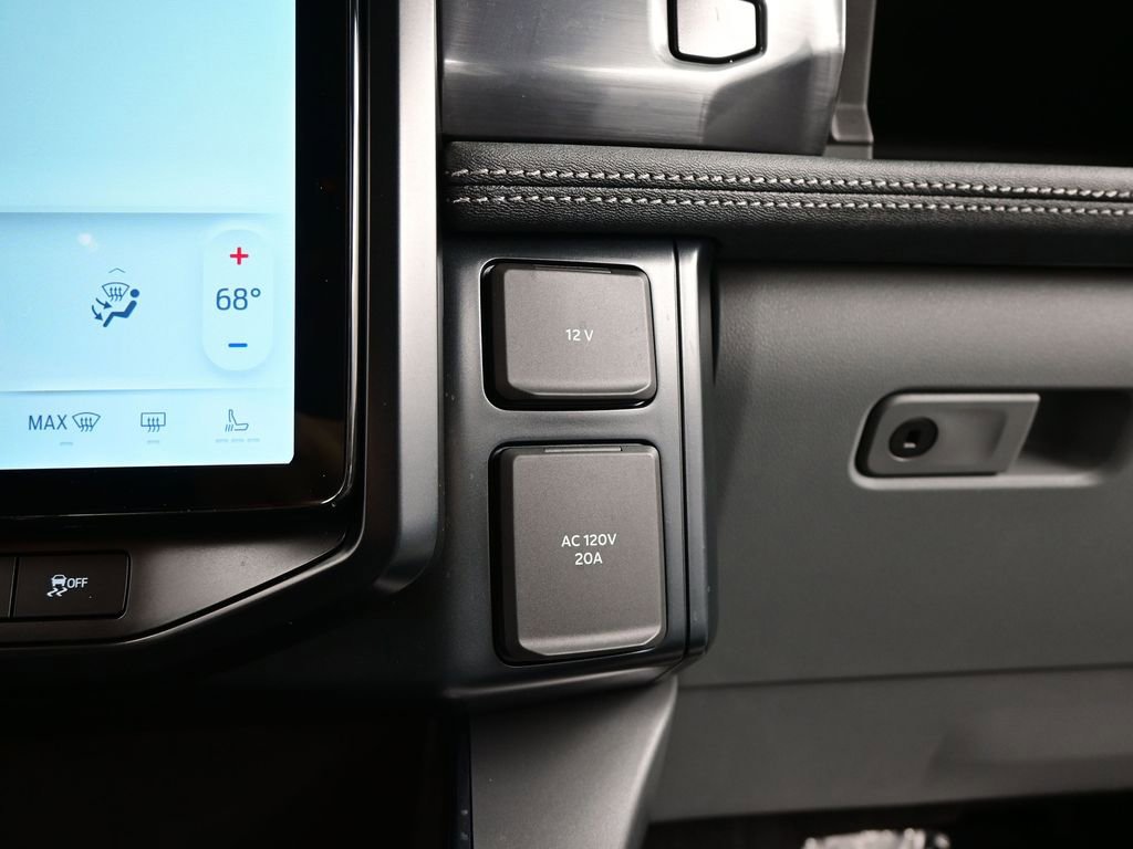 Used 2025 Ford F150 Lightning Flash AWD/4WD image 19