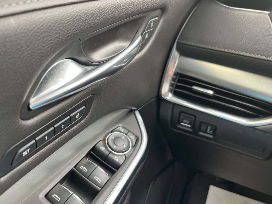 Used 2019 Cadillac XT4 Premium Luxury AWD/4WD image 20
