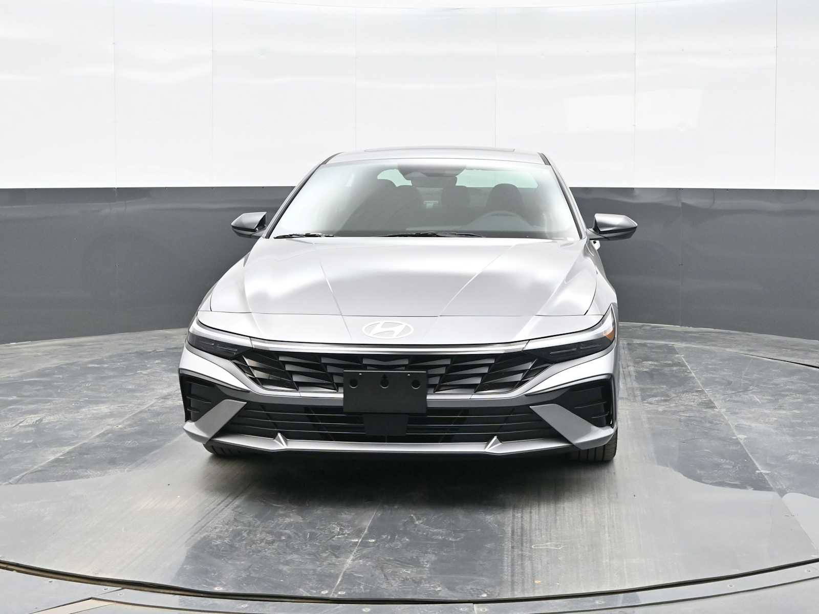 New 2026 Hyundai Elantra SEL Sport Premium image 3