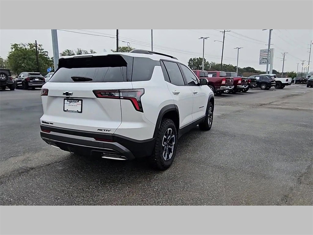 Used 2025 Chevrolet Equinox ACTIV w/ Safety and Technology Package image 32
