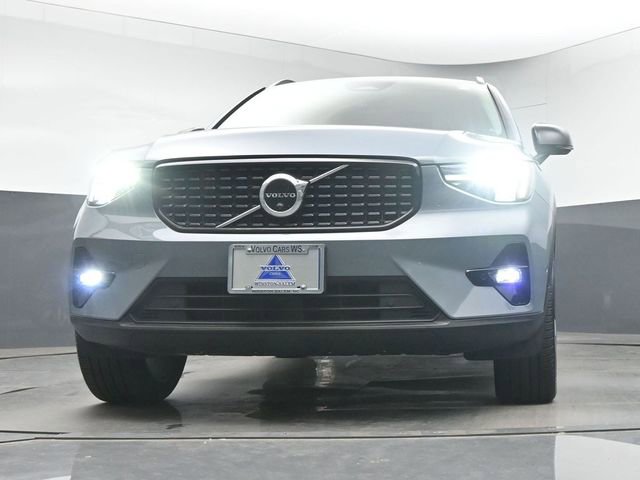 Used 2023 Volvo XC40 B5 Plus w/ Protection Package Premier AWD/4WD image 37
