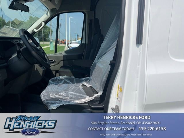 New 2023 Ford E-Transit Medium Roof RWD image 15