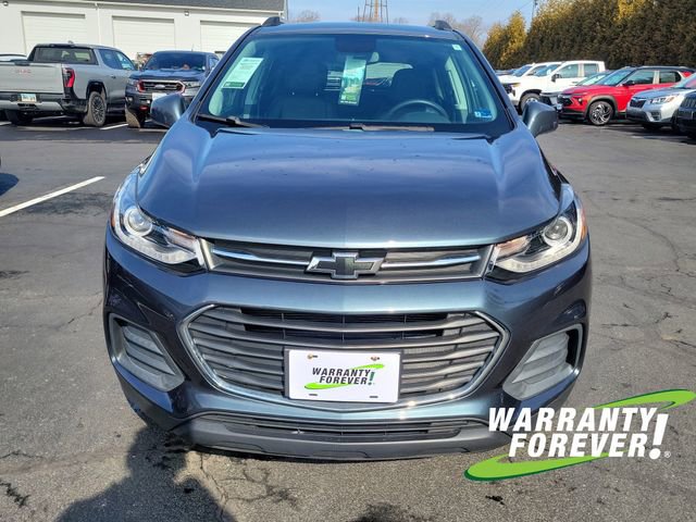 Used 2022 Chevrolet Trax LT w/ Premium Seat Package image 2