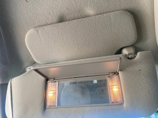 Used 2003 Chevrolet Suburban LS image 63