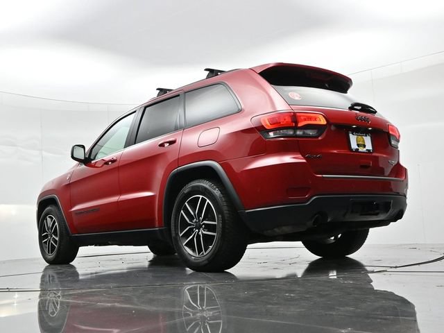 Used 2021 Jeep Grand Cherokee Trailhawk w/ Premium Lighting Group AWD/4WD image 19
