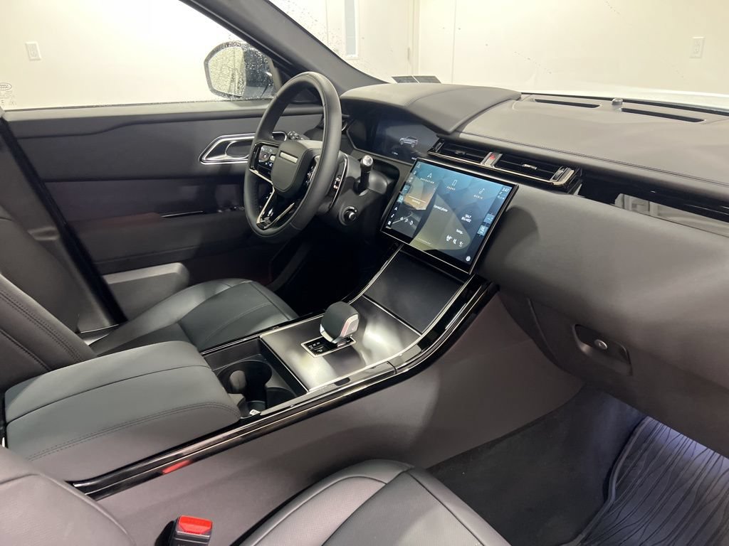Used 2026 Land Rover Range Rover Velar Dynamic SE AWD/4WD image 24