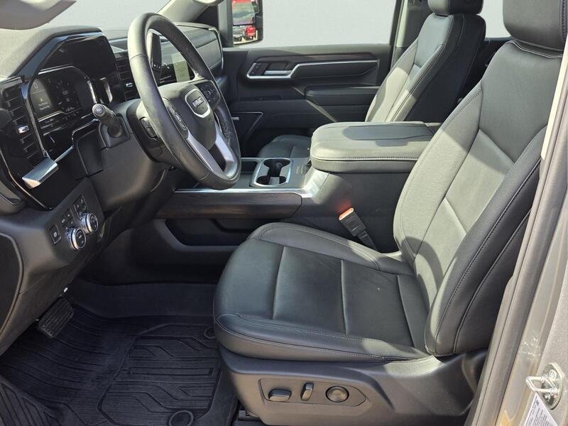 Used 2024 GMC Sierra 2500 SLT w/ SLT Premium Package AWD/4WD image 11