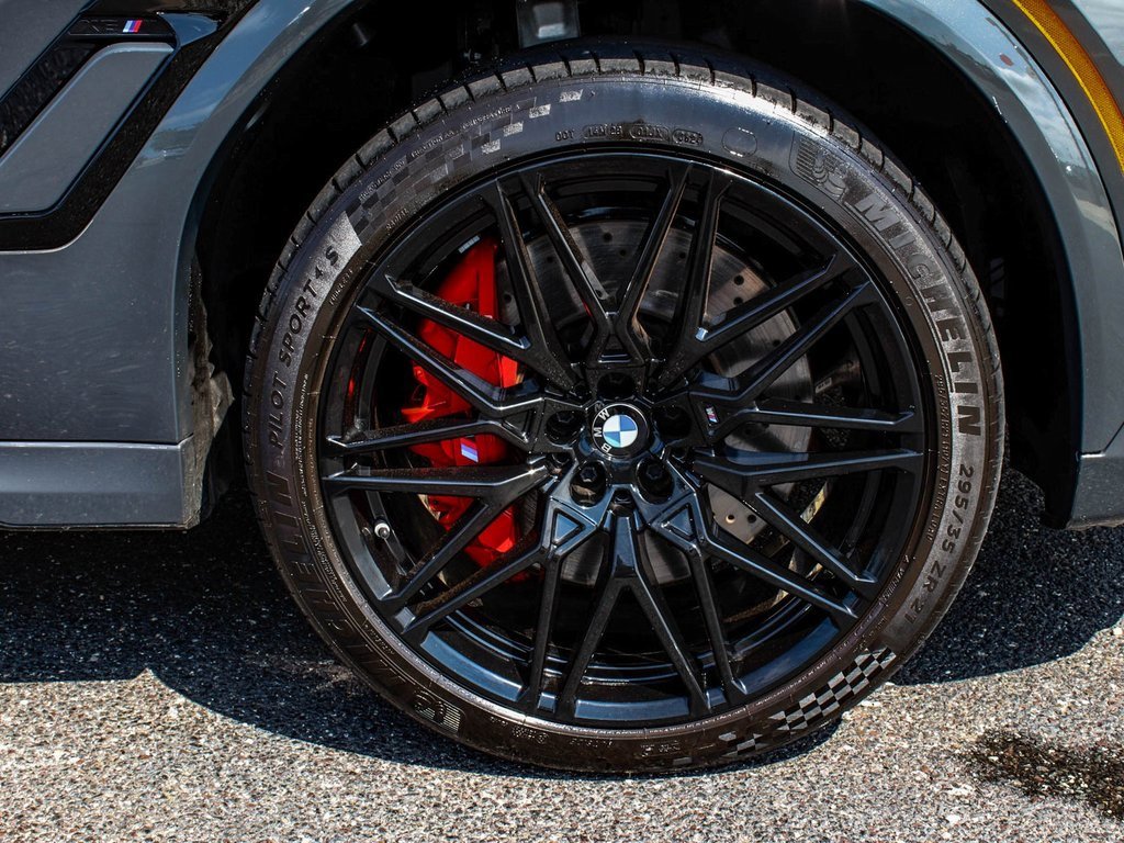 Used 2025 BMW X6 M Competition w/ Executive Package image 7