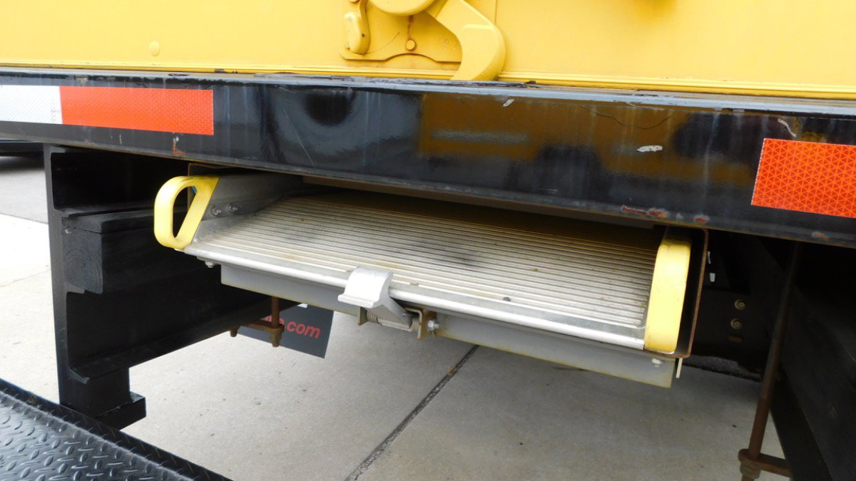 Used 2023 Ford E-450 and Econoline 450 Super Duty w/ Power Windows & Locks Group image 26