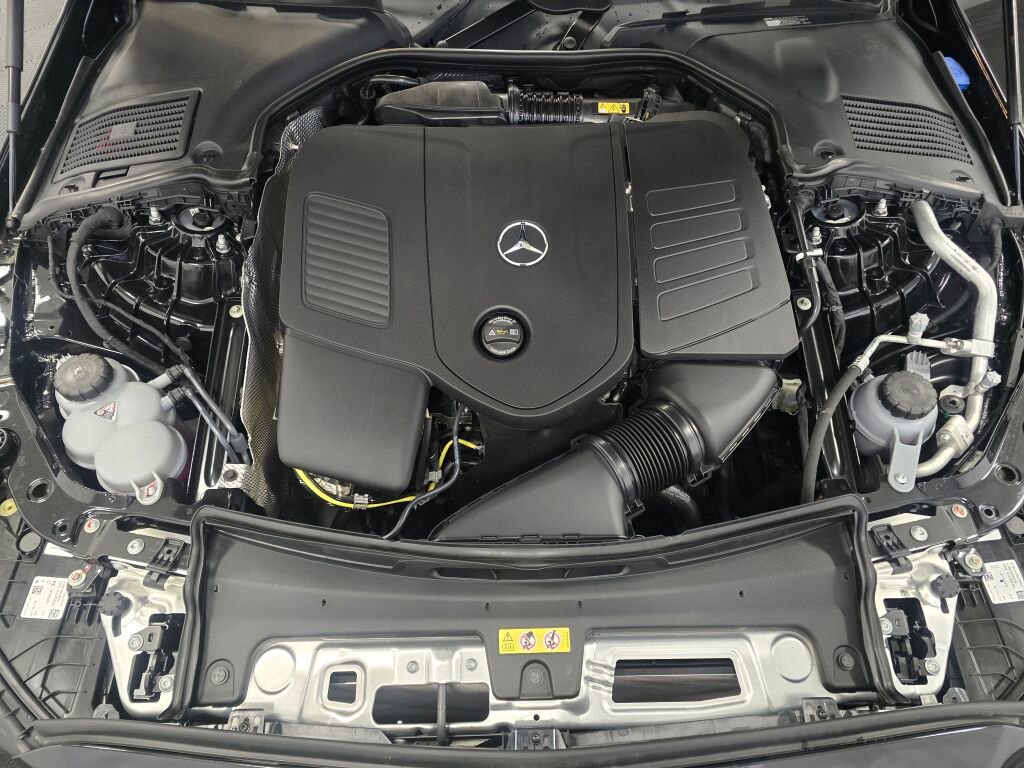 New 2025 Mercedes-Benz C 300 4MATIC Sedan image 10