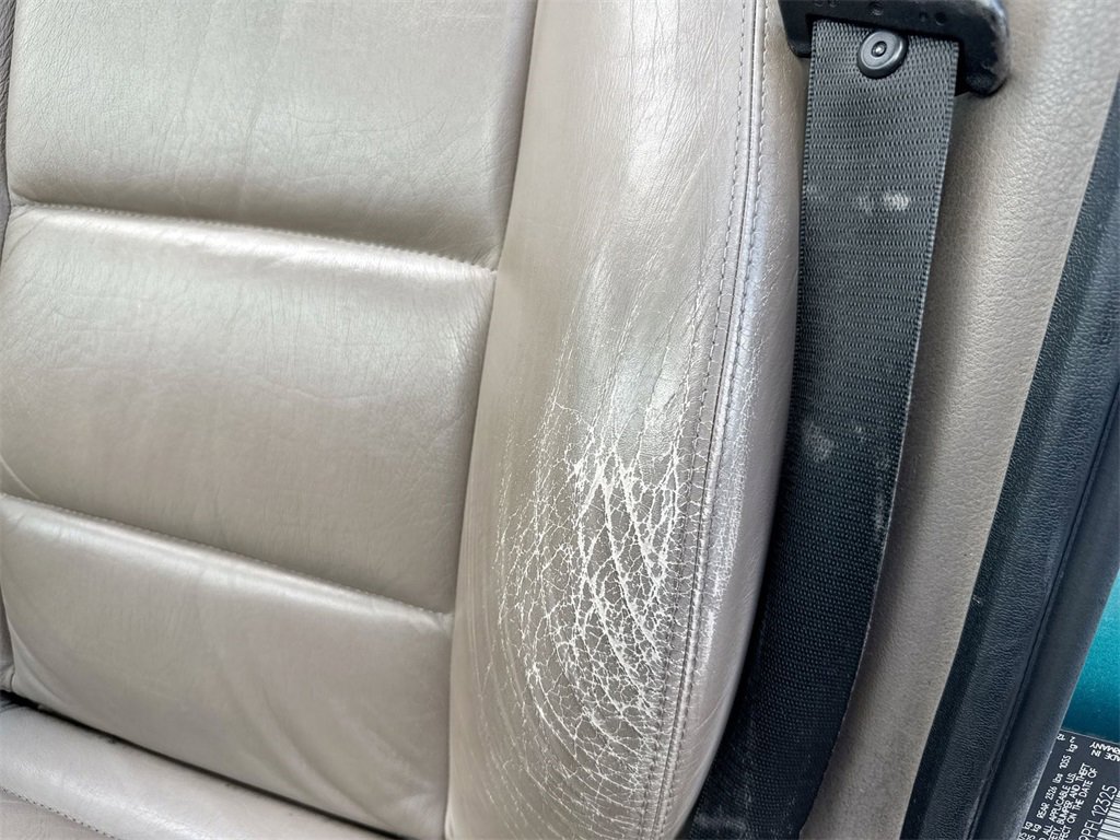 Used 1993 BMW 325i Sedan image 33