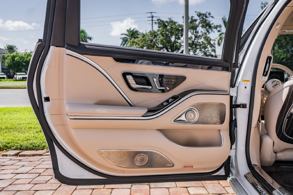 Used 2024 Mercedes-Benz Maybach S 680 4MATIC image 33