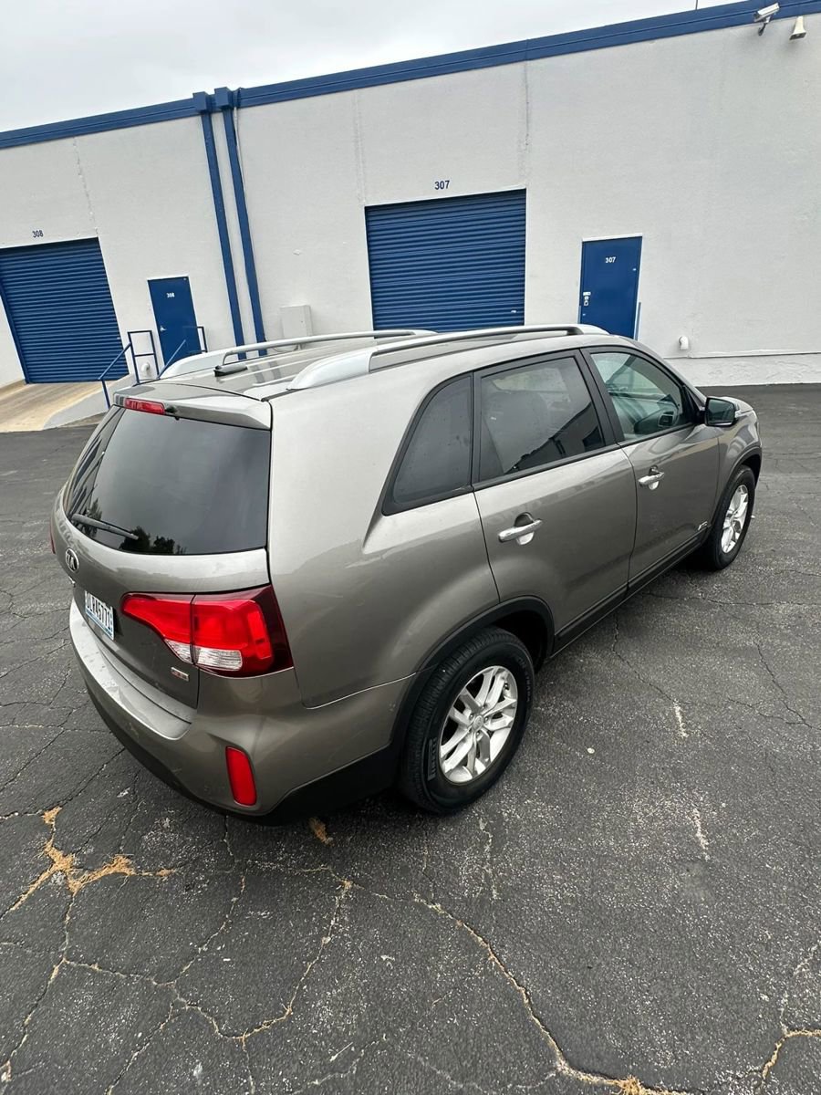 Used 2015 Kia Sorento LX AWD/4WD image 6