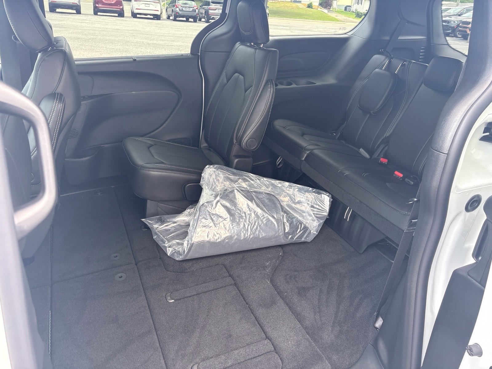 New 2027 Chrysler Pacifica LX FWD image 24