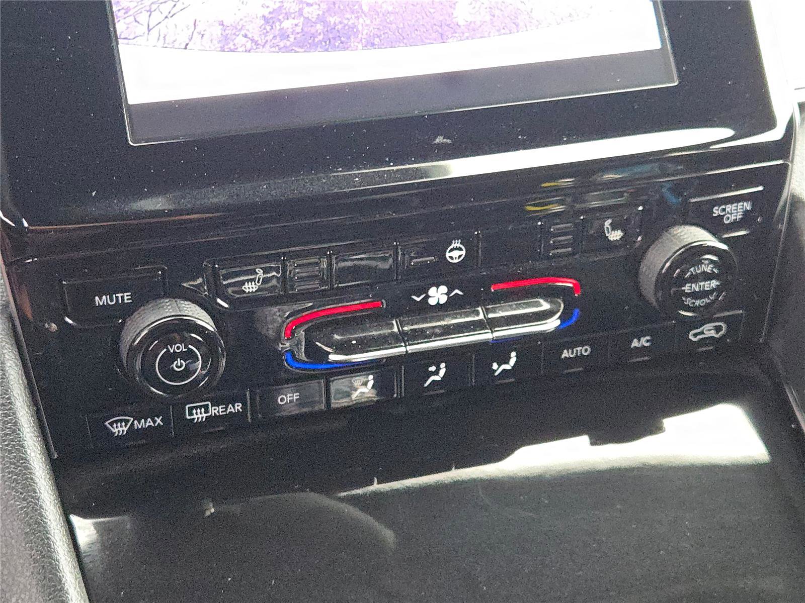 Certified 2023 Jeep Grand Cherokee L Laredo image 35