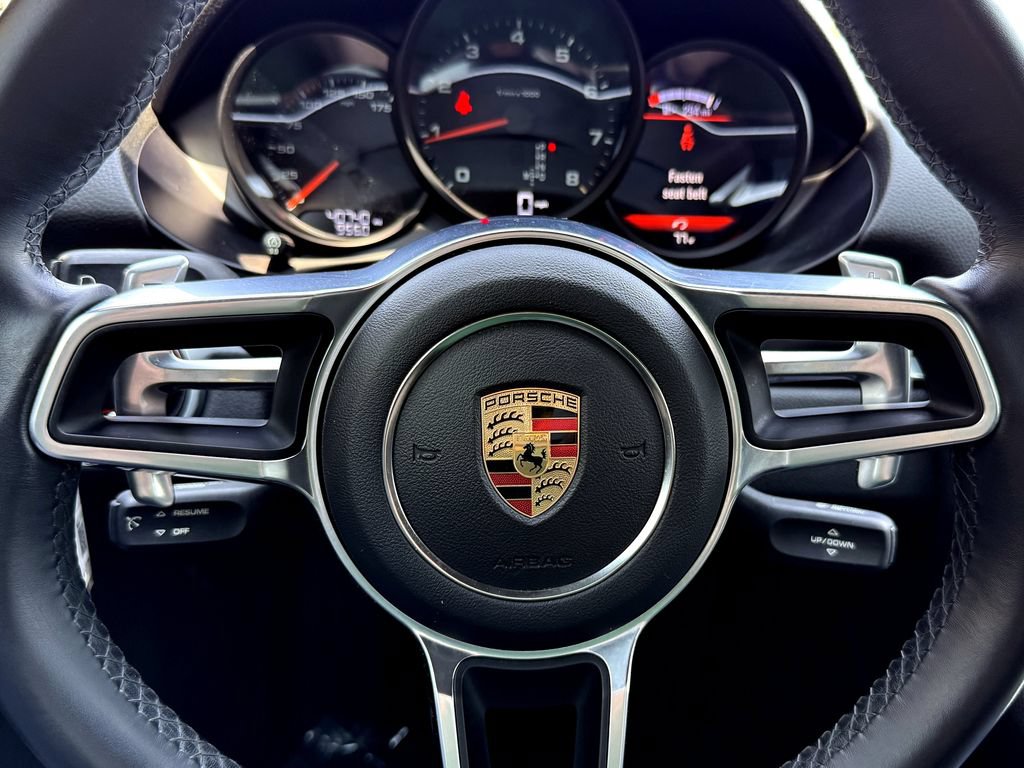 Used 2018 Porsche 718 Boxster RWD image 21