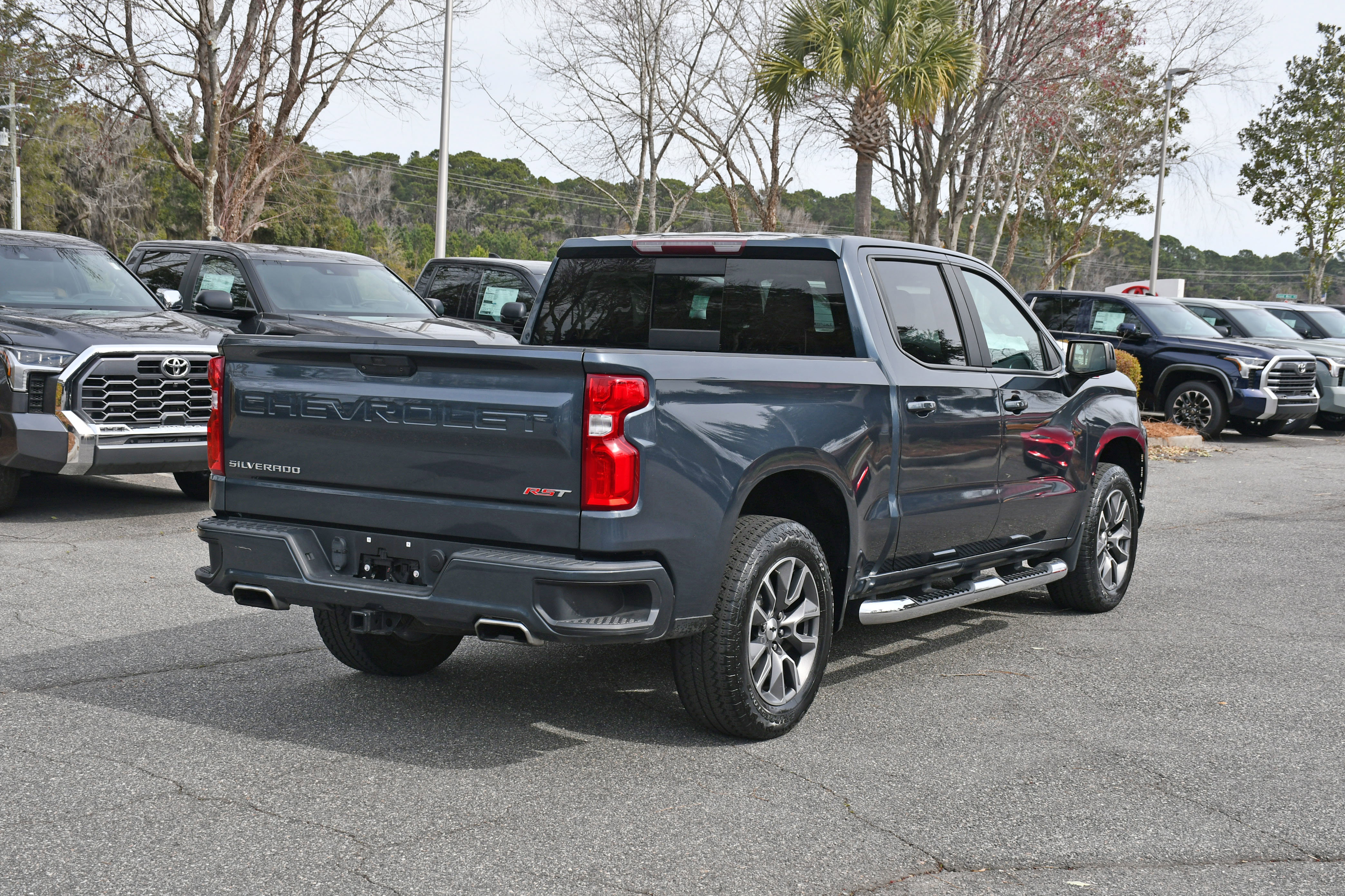 Used 2020 Chevrolet Silverado 1500 RST image 4