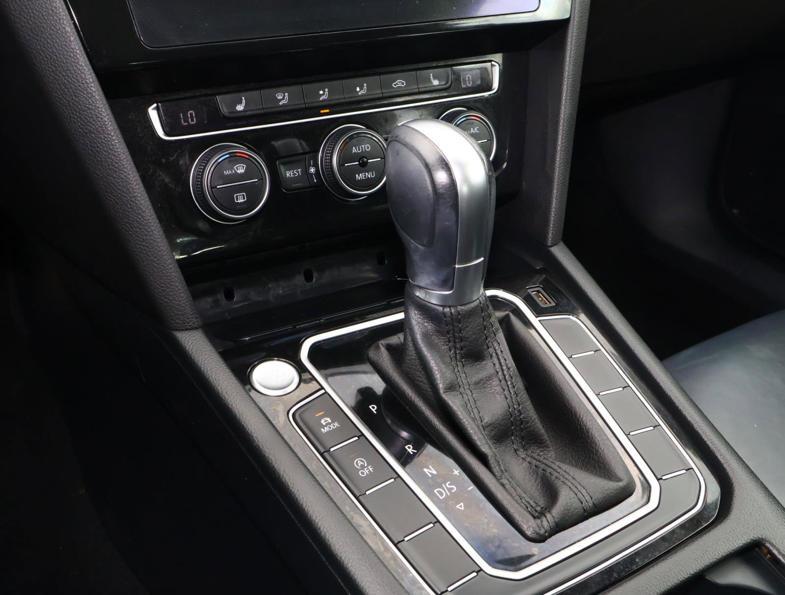 Used 2019 Volkswagen Arteon SEL image 24