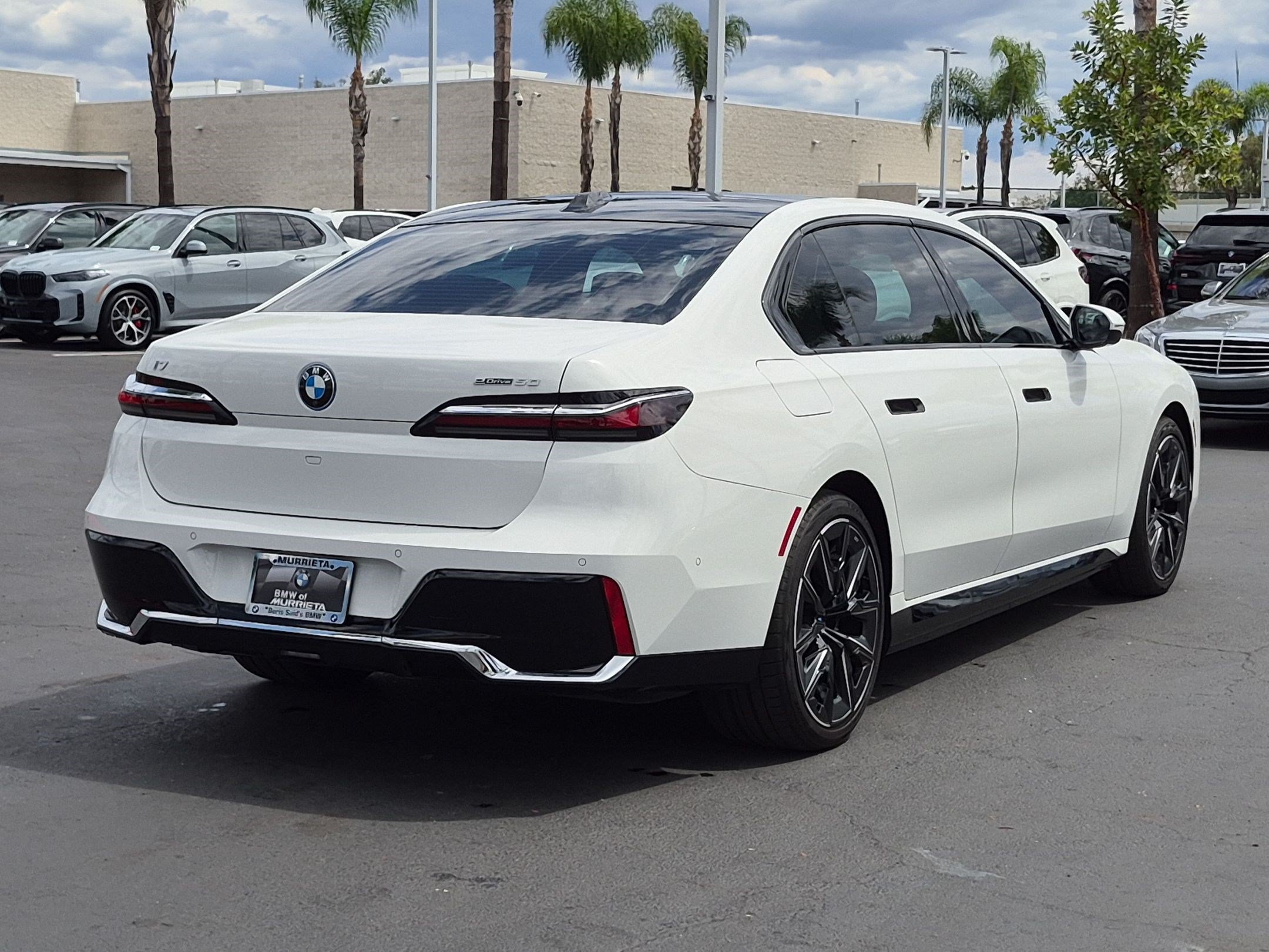 Certified 2024 BMW i7 eDrive50 w/ M Sport Package RWD image 10