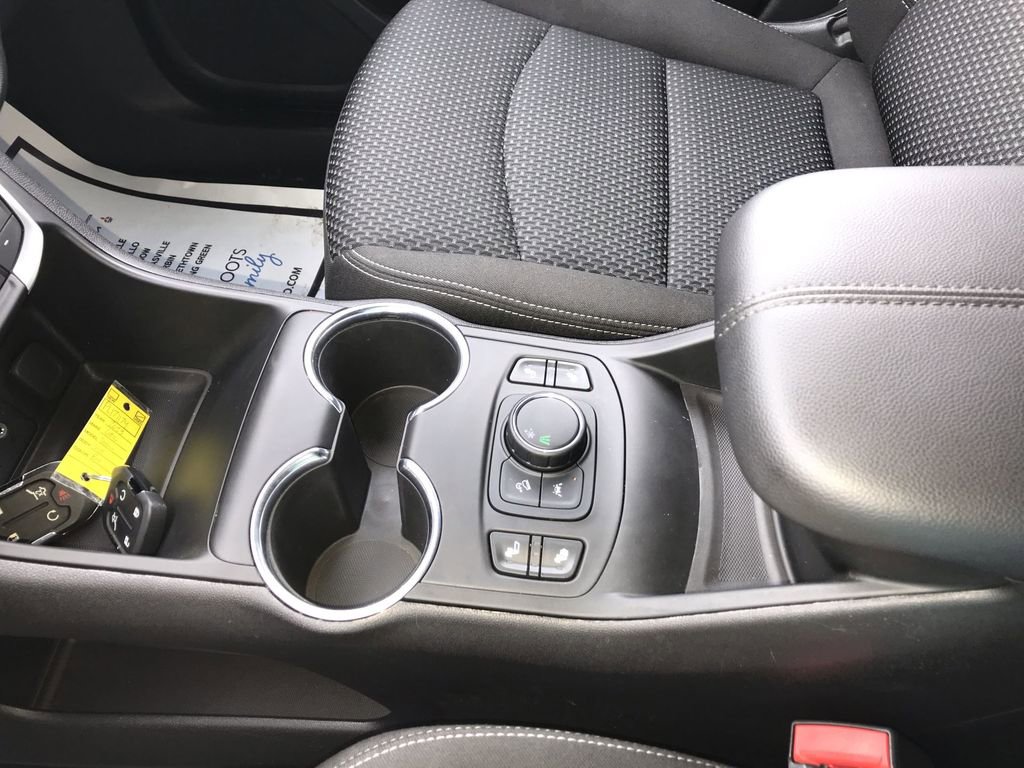 Used 2023 GMC Terrain SLE w/ Driver Convenience Package FWD image 20
