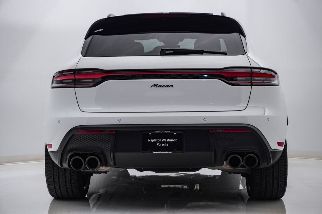 Certified 2026 Porsche Macan AWD/4WD image 9